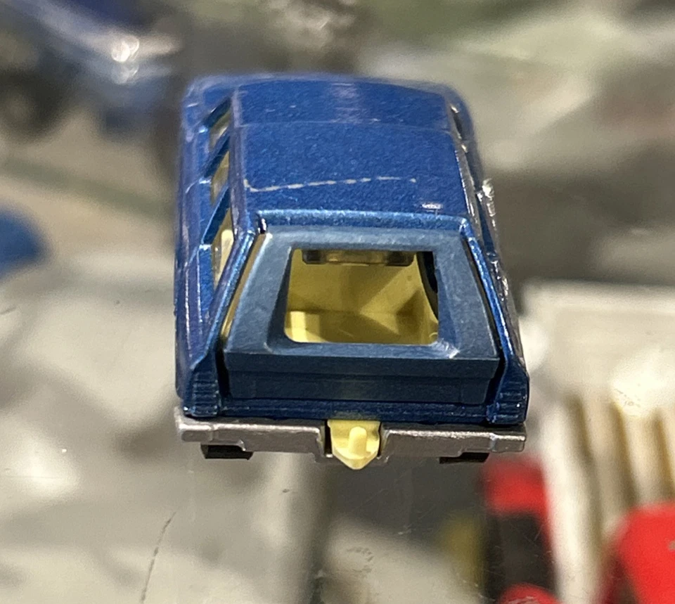 Matchbox Superfast no 12 Citroen CX Metallic Dark Blue Yellow Interior - Image 4 of 4