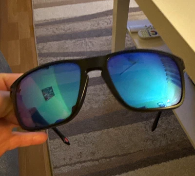 Oakley Holbrook