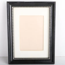 Black Picture Frame With Silver Studding 4x2 Photo