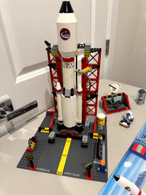 Lego City Space Center 3368 Used, Incomplete (Missing One Manual)