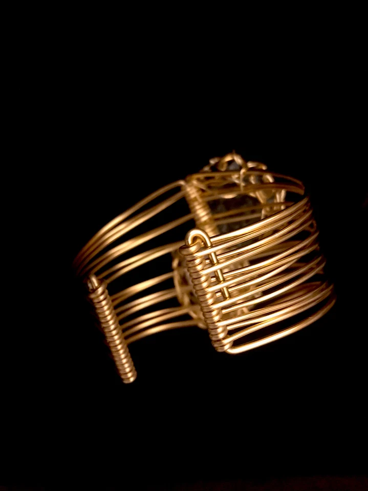 Damen Armreif  Armband Weiß Howlith  / Rauchquarz   Gold RARITÄT !!! - Bild 2 von 4