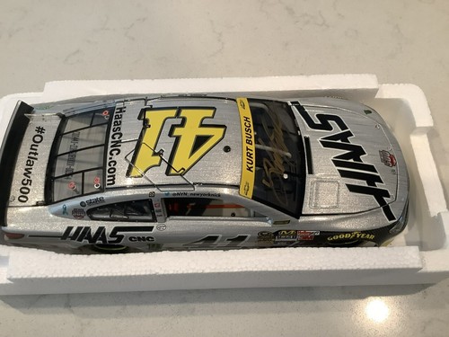 KURT BUSCH AUTOGRAPHED 2014 CHEVY SS HAAS AUTOMATION 500TH START DIECAST & CARD - Picture 14 of 16