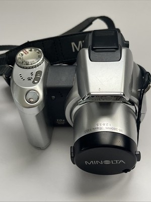 Vintage Minolta DiMAGE Z1 3.2MP Digital Camera Silver - Tested & Working!