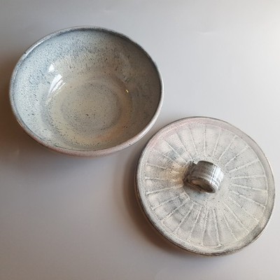 Art Studio Keramik Pottery Topf Deckel Handarbeit England 11cm gewaschene Glasur