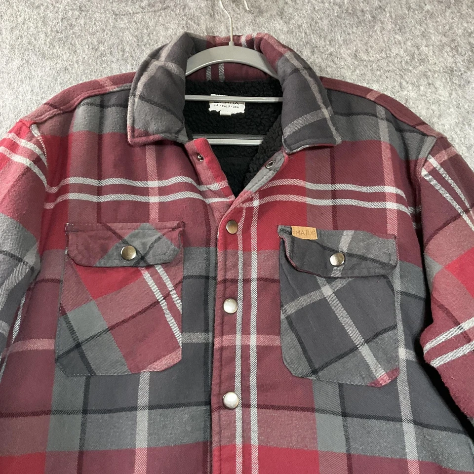 Jaqueta Matix Masculina Grande Vermelha Cinza Xadrez Sherpa Forrada Snap Front Flanela Shacket - Imagem 2 de 4