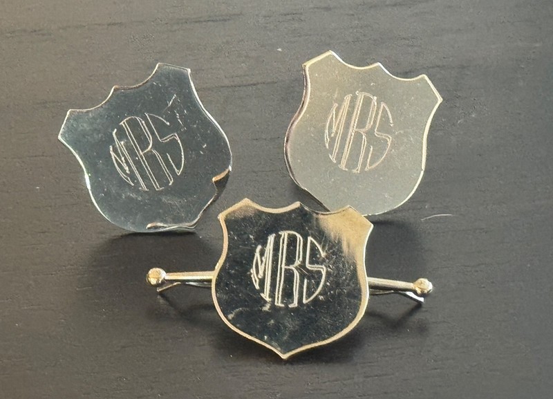 Nice Vintage Etched Monogram Cuff Links & Collar Clip - ST Shield Shape
