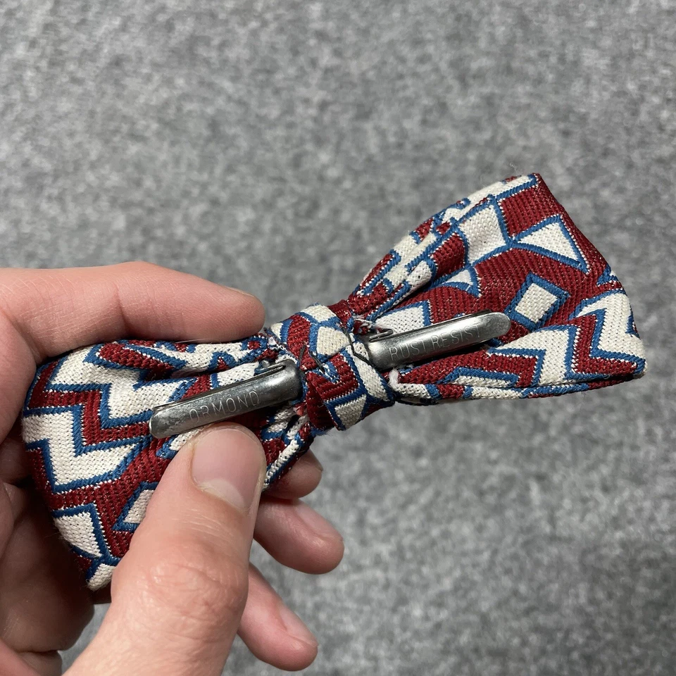 VINTAGE Bow Tie ORMOND NYC Clip On Geometric Zigzag Red White Bowtie 5" - Image 3 of 4
