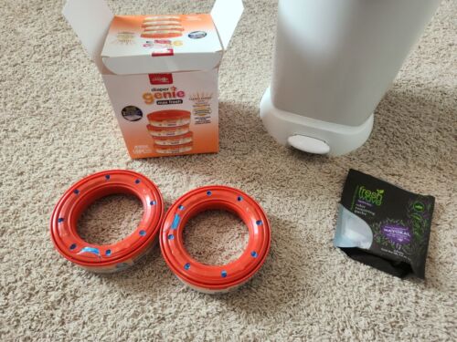Two Diaper Genie Refill bags And Air Freshener - Photo 1 sur 3
