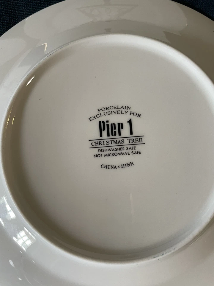 Juego de 4 platos de postre/ensalada de Navidad Pier One Foto 4 de 4