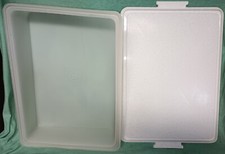 Tupperware FRESH-N-FANCY  Cake taker - gray speckled base