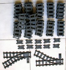 LEGO LOTTO DI 107 BINARI 65 CURVI+22 DRITTI + 18 FLESSIBILI +2 SCAMBI COME NUOVI