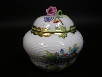 HEREND*BONBONIERE*DECKELDOSE*DOSE*QUEEN VICTORIA*SCHMETTERLINGE*GOLDRAND*