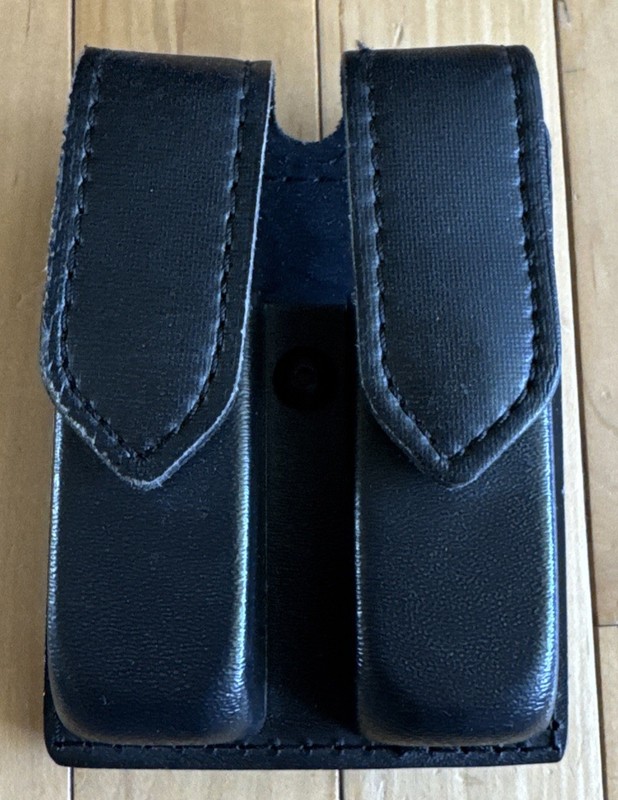 Safariland Model 77 Double Magazine Pouch with Hidden Snap, Sig P227 (Used)