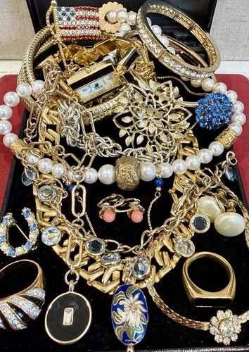 Vintage Estate Costume Jewelry Lot! SARAH COV, AVON and more!
