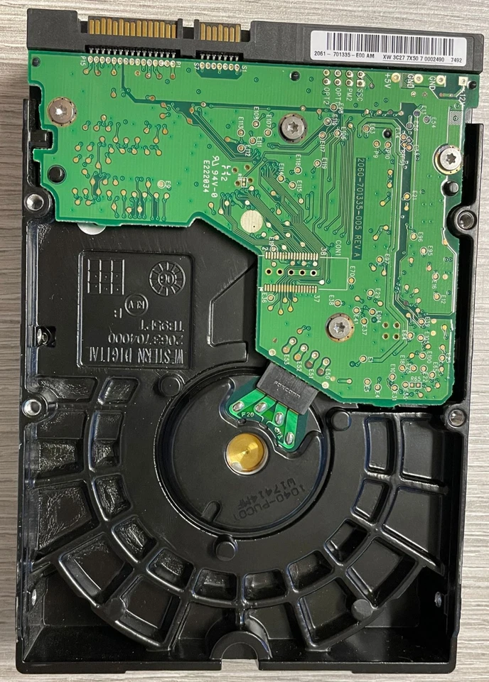 Hard Disk Western Digital 80GB SATA 3.5" WD800JD usato, in ottime condizioni - Immagine 2 di 4