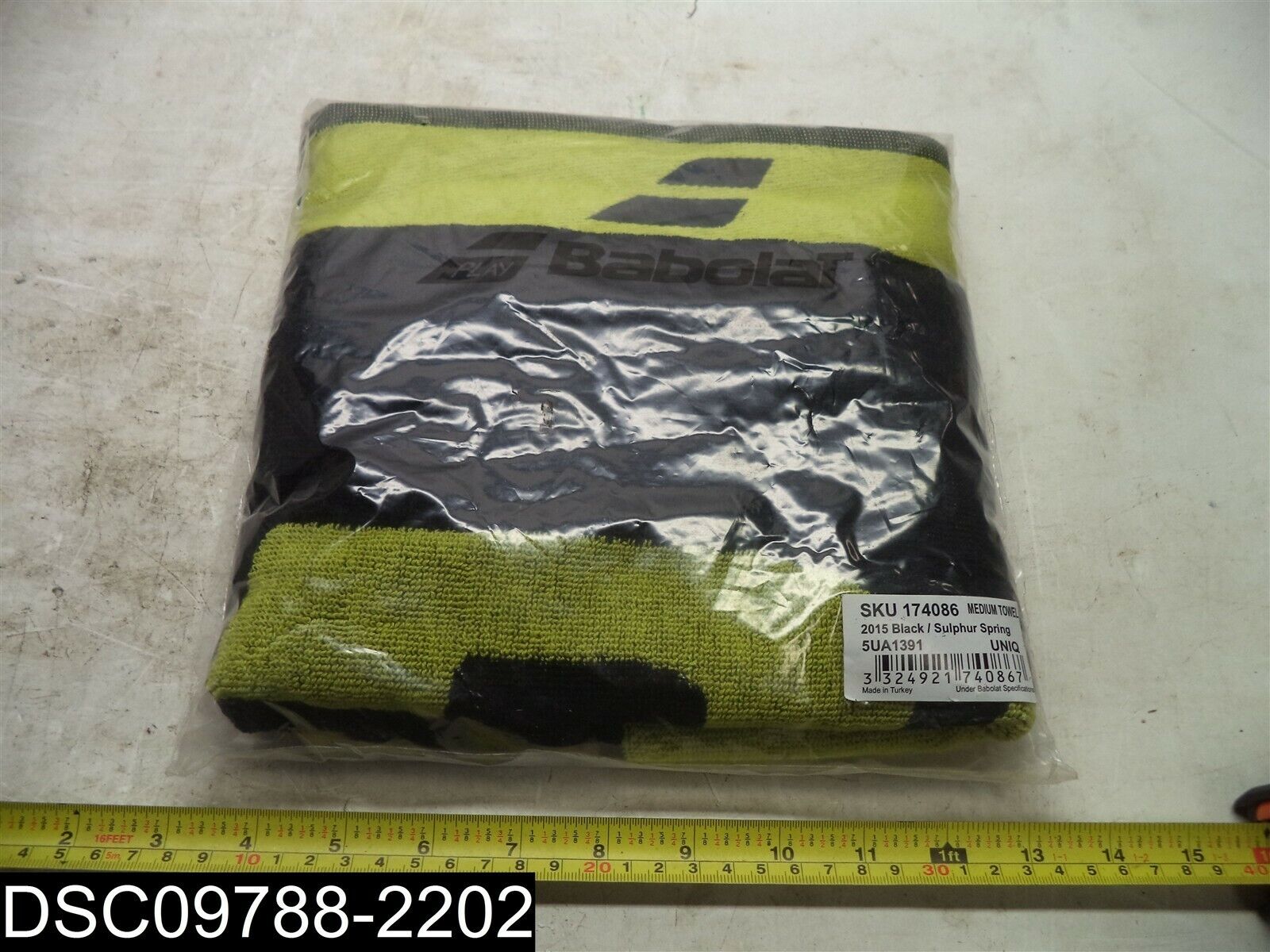 174086 Babolat Black & Sulphur Spring Sports Towel Medium 50A139