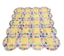 Wedding Ring Quilt circa 1935 72x87