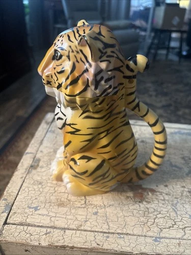 Feld Entertainment Plastic Tiger Tankard