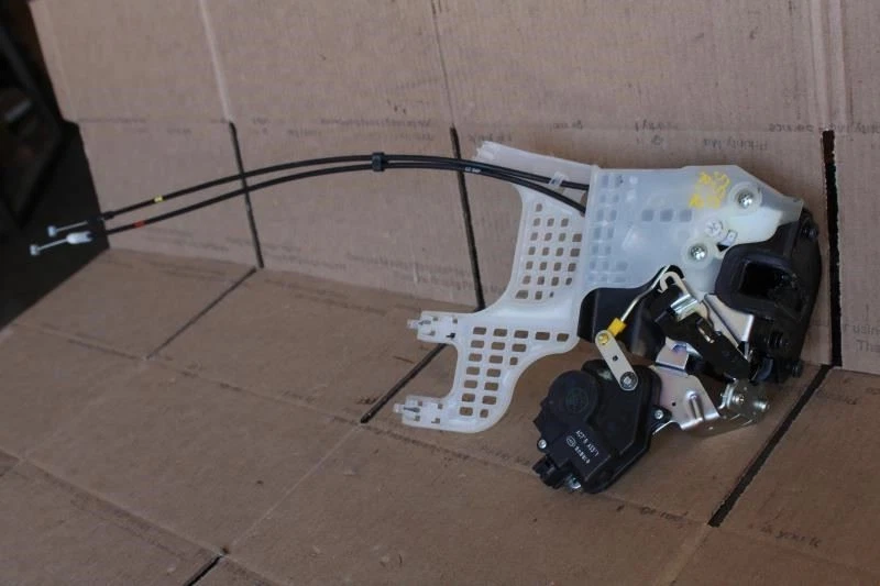 Actuador de bloqueo de pestillo de puerta trasera derecha Hyundai Tucson 2005 2006 2007 2008 2009 Foto 2 de 4