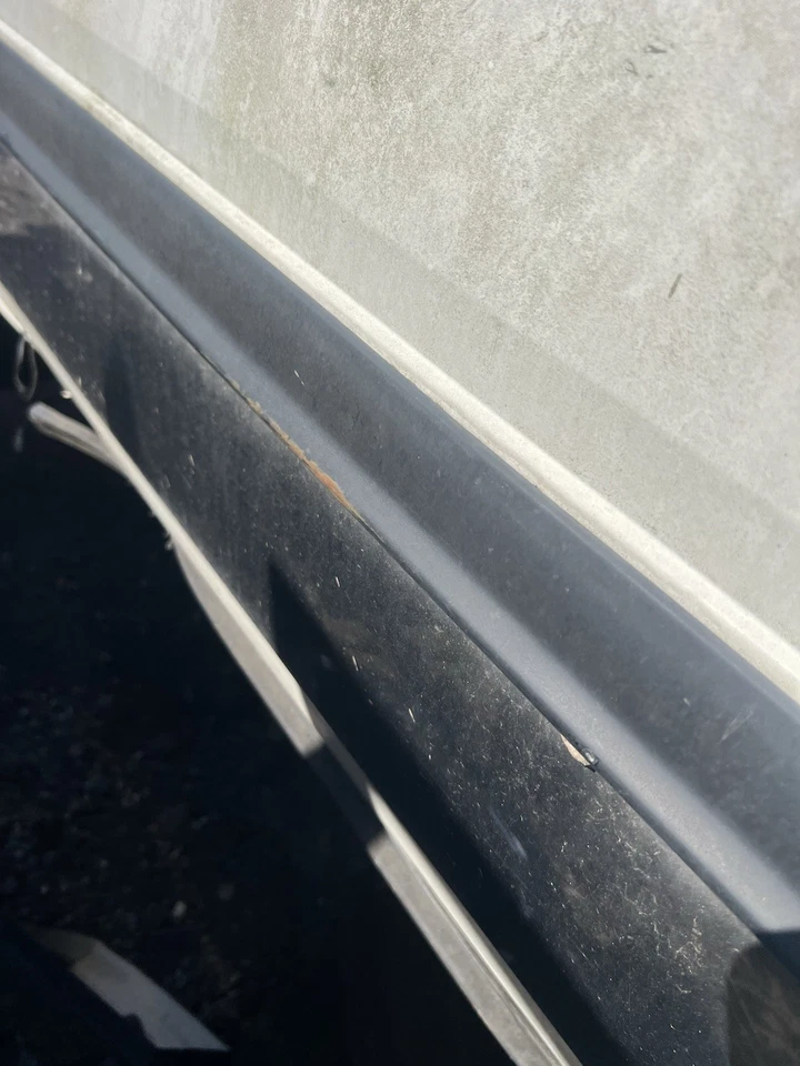 1984-1986 Nissan 300ZX  Passenger Right Front Door Molding Oem - Image 4 of 4