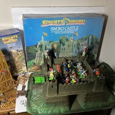 BRITIANS KNIGHTS OF THE SWORD: CASTLE KNIGHT HORSE FIGURES Shield Tower Lot Set