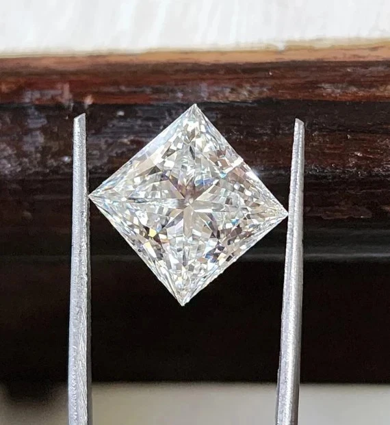 Princess Cut 4 Ct Lab-Grown CVD Diamond Certified D Color VVS1 Clarity Certified - Image 2 of 4