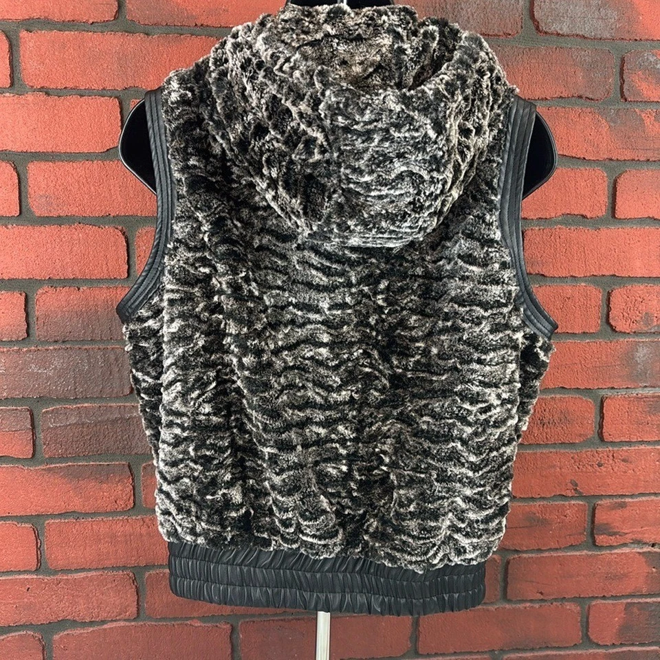 Abrigo con capucha YMI para mujer mediano de piel sintética sin mangas - acogedor, lujoso, Y2K, ropa de calle Foto 3 de 4