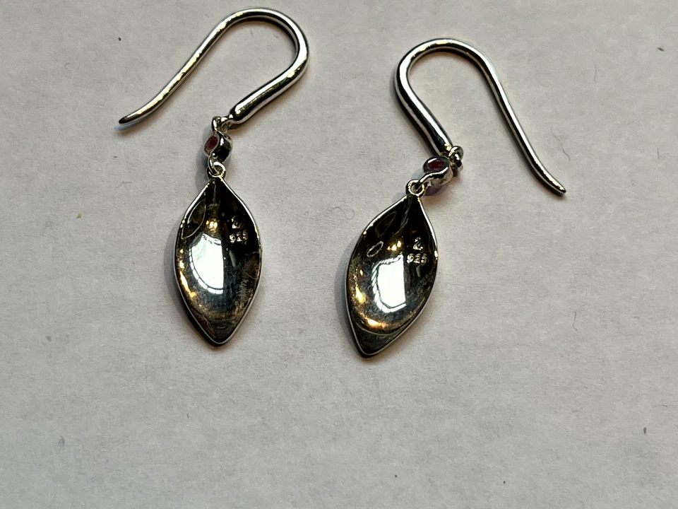 Pendientes Swarovski de plata de ley con hoja de zafiro rosa Foto 4 de 4