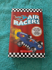NEW Scholastic Amazing Air Racers 2 cars with Book 0439830907003