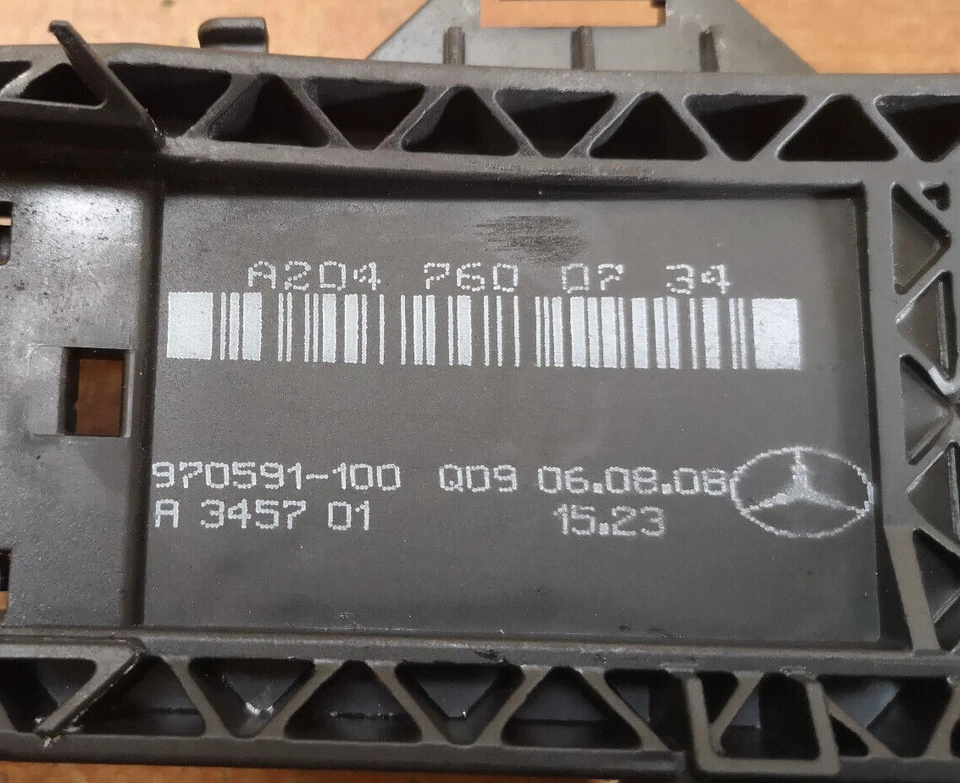 SOPORTE MANIJA PUERTA EXTERIOR TRASERA LADO PASO MERCEDES-BENZ C220 NSR A2047600734 Foto 3 de 3