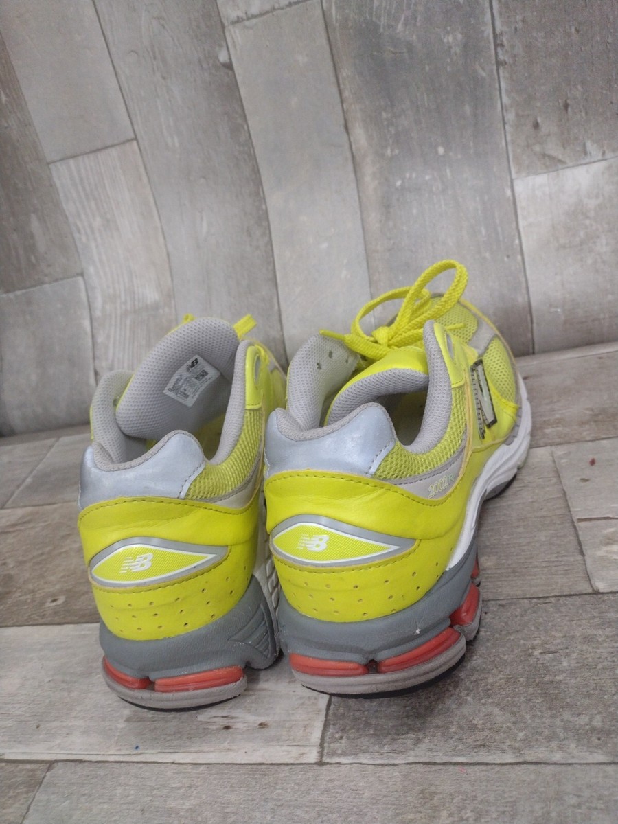 New Balance イエロー 2002R スニーカー New Balance 2002R Sulpher Yellow for Sale | Authenticity