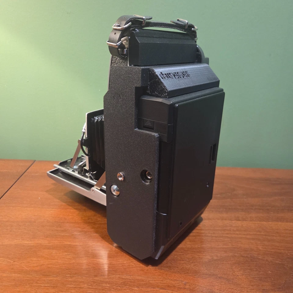 Polaroid 110A Kamera mit LomoGraflok 4x5 Instant Back - Mod für Instax Wide Film - Bild 3 von 4