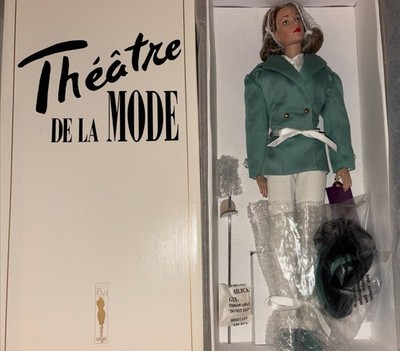 LE Tonner Tyler 16  Fashion Doll Theatre De La Mode Ensemble Sport TM1301 NRFB
