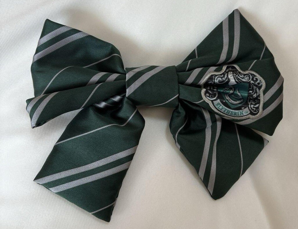 JAPAN LIMITED Harry Potter Slytherin Bow Authentic Headband Accessory - Like New USJ limited Harry Potter headband slytherin Bow Universal  main image 4