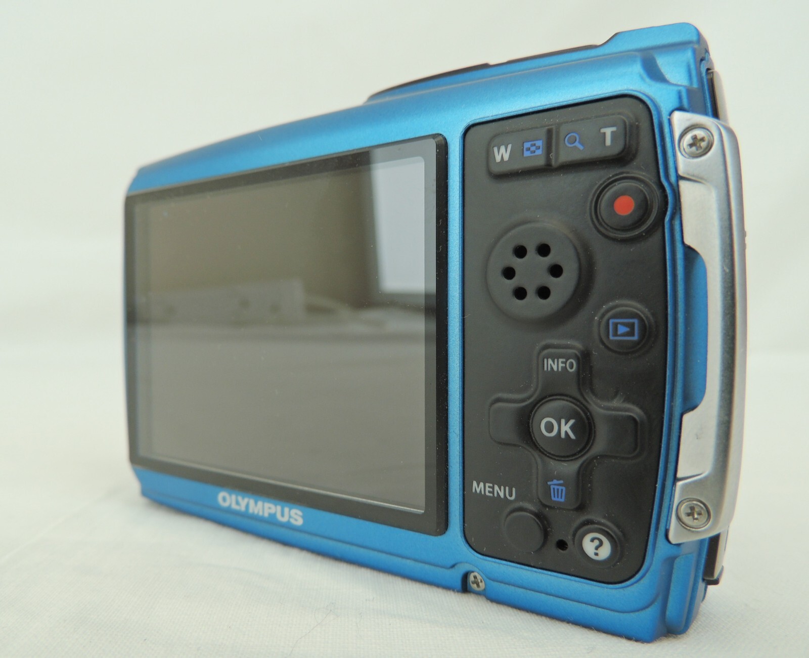 Olympus Mju Tough 3000 12 Megapixel Camera, Waterproof to 3 Metres, Shockproof - Picture 9 of 18