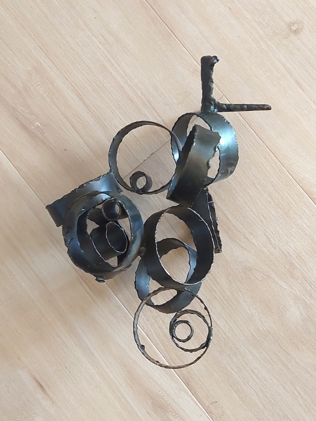 Hecho a mano abstracto de colección renacimiento español brutalista gótico hierro forjado uvas