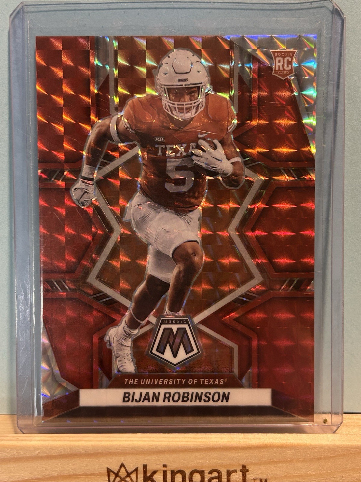 2023 Panini Mosaic Draft Picks - Bijan Robinson #7 Red Mosaic Prizm /99 (RC)