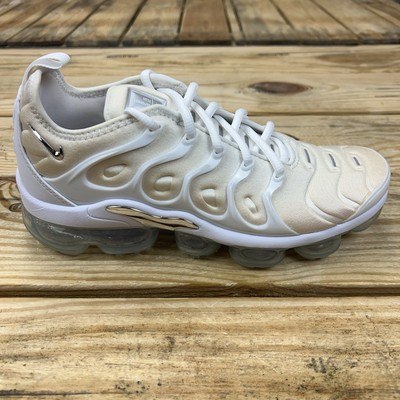 white air vapormax plus women's