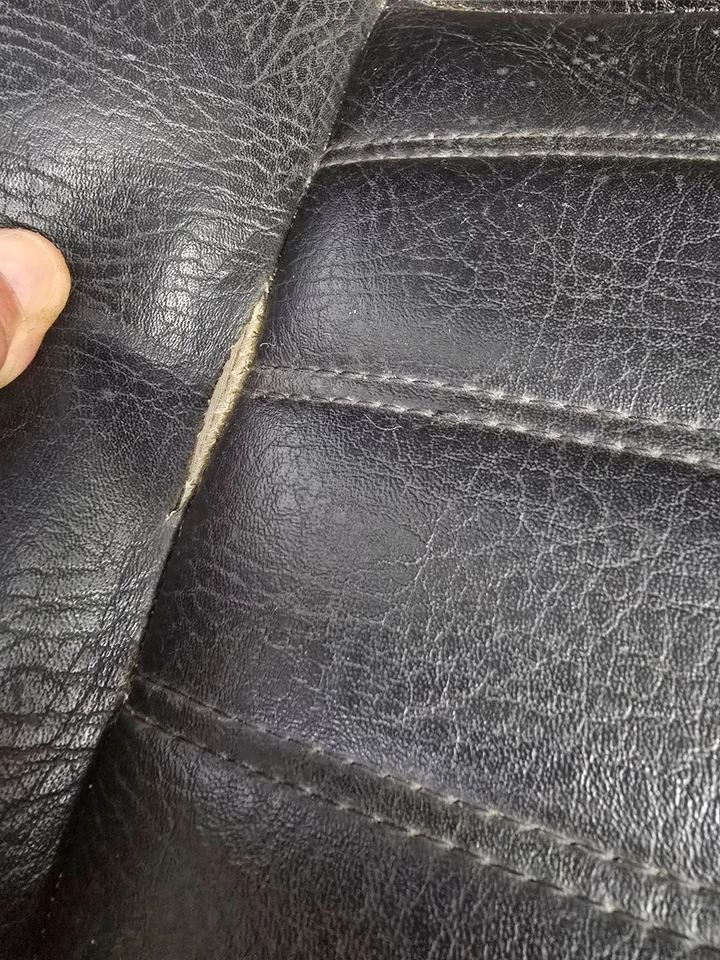 NICE USED ORIGINAL RECARO PORSCHE 911 912E BLACK VINYL PASSENGER BUCKET SEAT #15 — 第 4/4 张图片