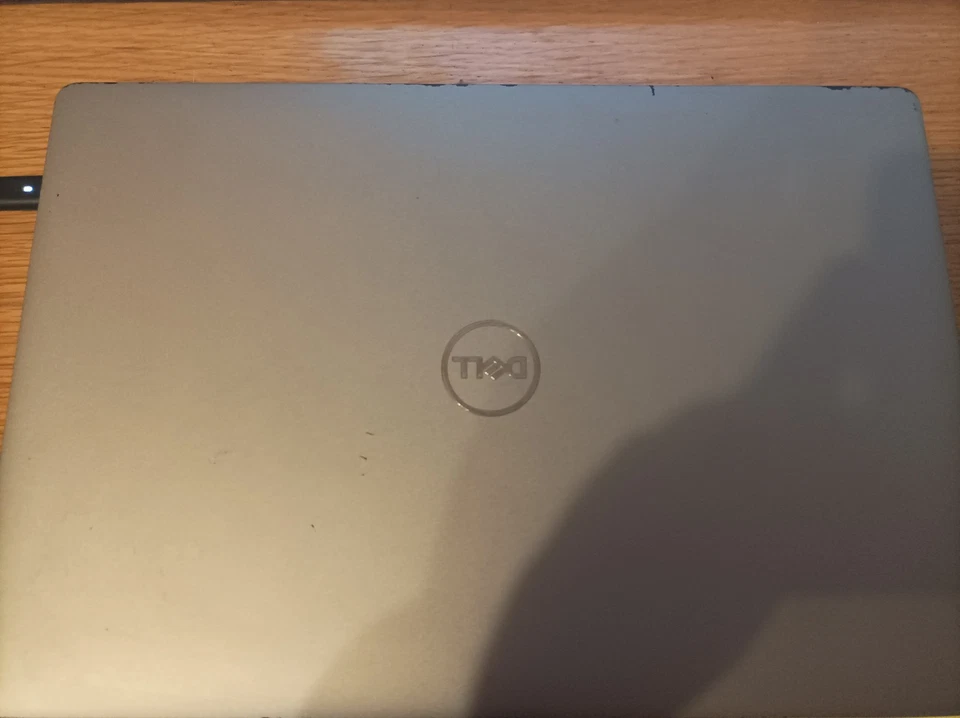 Dell Latitude 5310 Laptop, 8 GB RAM 256GB M2,  i5-10310U Windows 11 Pro, Nr37 - Bild 4 von 4