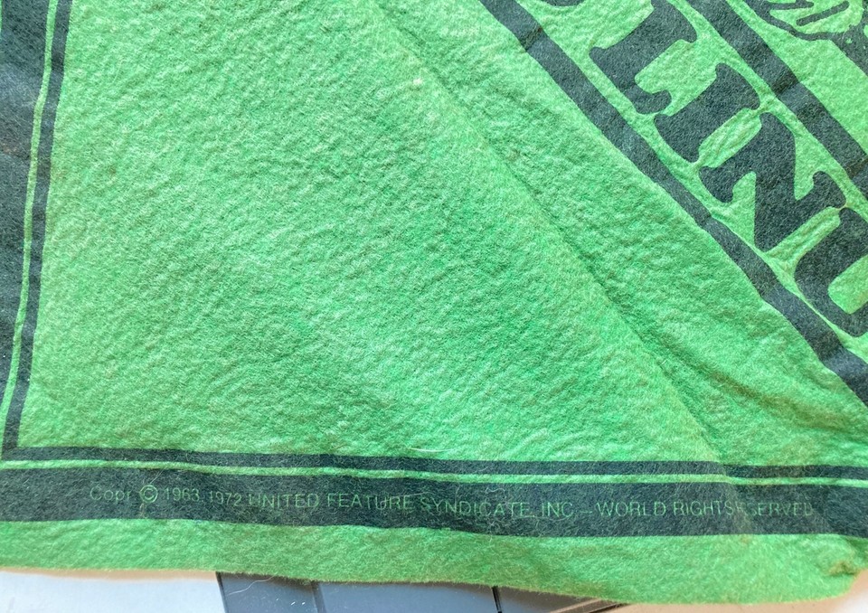 PEANUTS FELT BANNER LINUS LUCY PLANTING TREE SHOW FAITH IN FUTURE