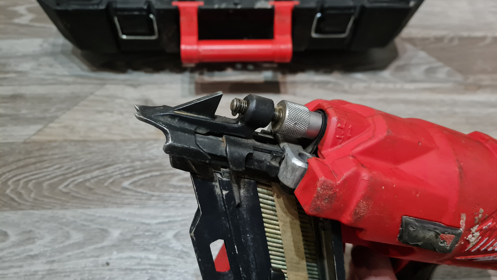 Milwaukee M18FFN0 18V M18 FUEL First Fix Angled Framing Nail Gun eBay