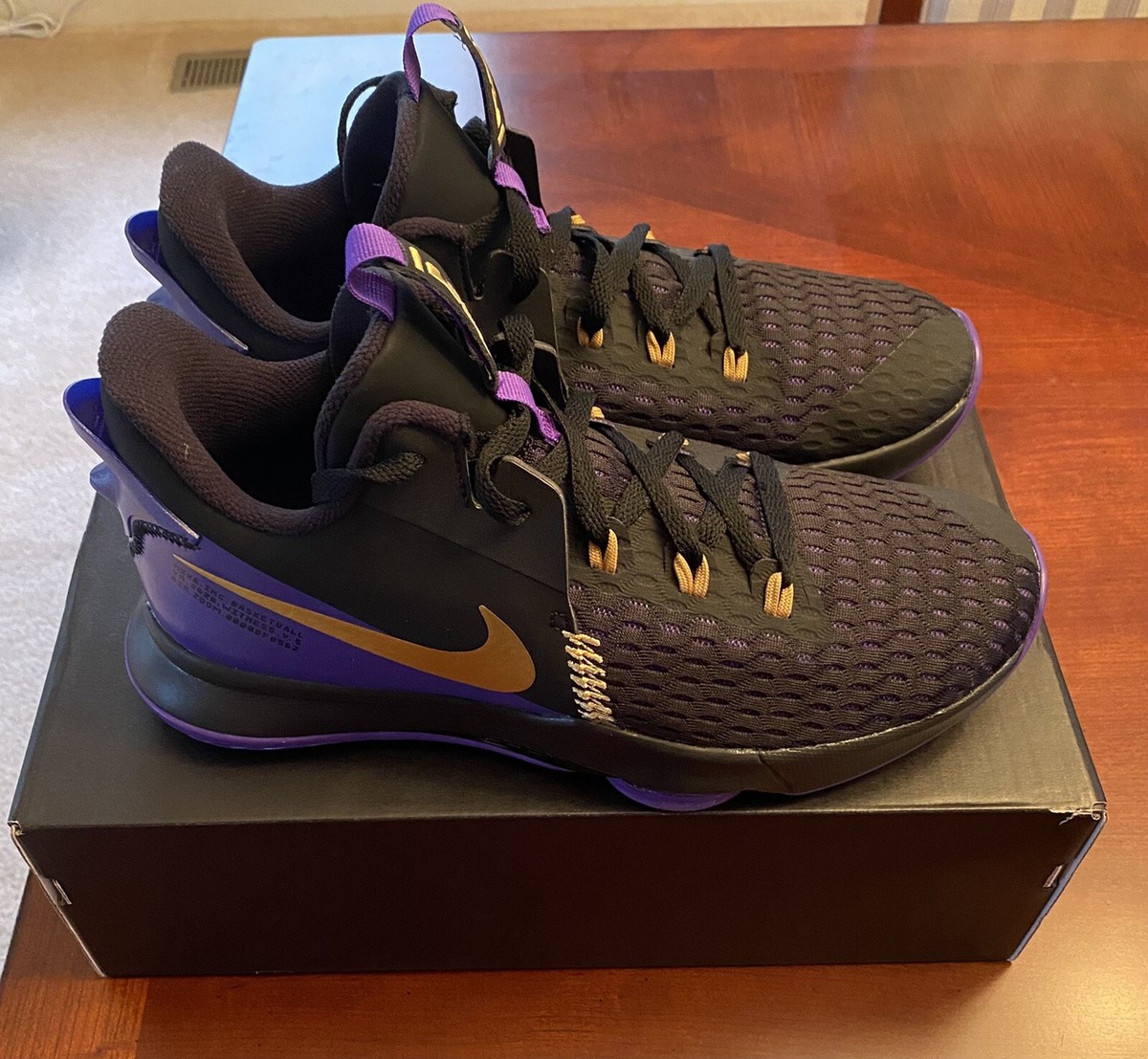 バッシュNike LeBron Witness 5 Lakers（27cm） Nike LeBron Witness 5 Fierce Purple Metallic Gold LA Lakers