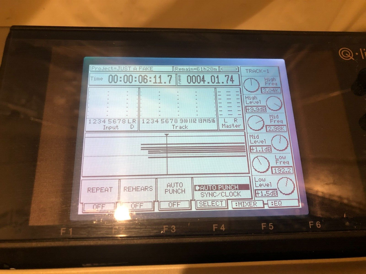 AKAI DPS16 Digital Multitrack 24bit/96kHz HDR Workstation Recorder