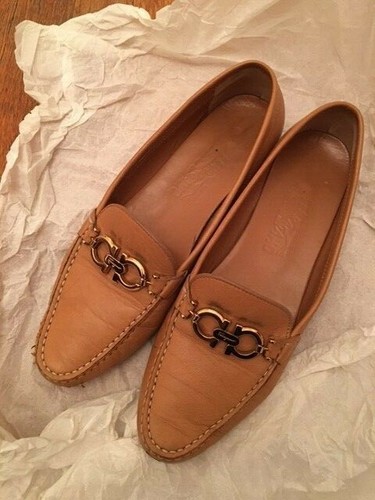 salvatore ferragamo women loafers (Sz 9 