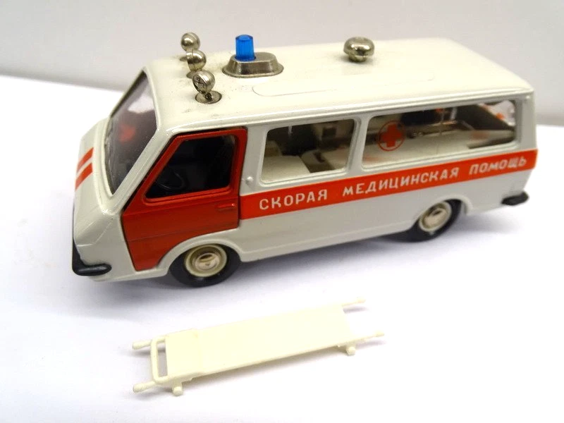 Novoexport 1:43 Russisch RAF-M 22031 Krankenwagen Van Made CCCP USSR - Nr. 1