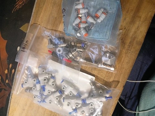 Mixed Pneumatic Surplus Lot Festo Controls SMC Sealed KJL03-32 Fittings