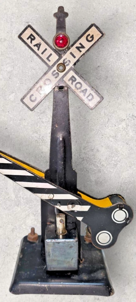Vintage O Gauge Marx Operating Railroad Crossing Gate Signal Arm Electric Tested - Image 2 of 4