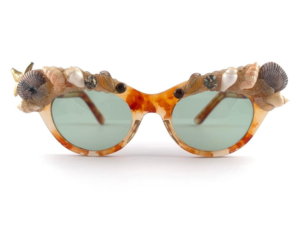 Vintage 1980’s Black Animal Print Sunglasses, Slight‎ Cateye, Made in France s-l400.jpg main image 4