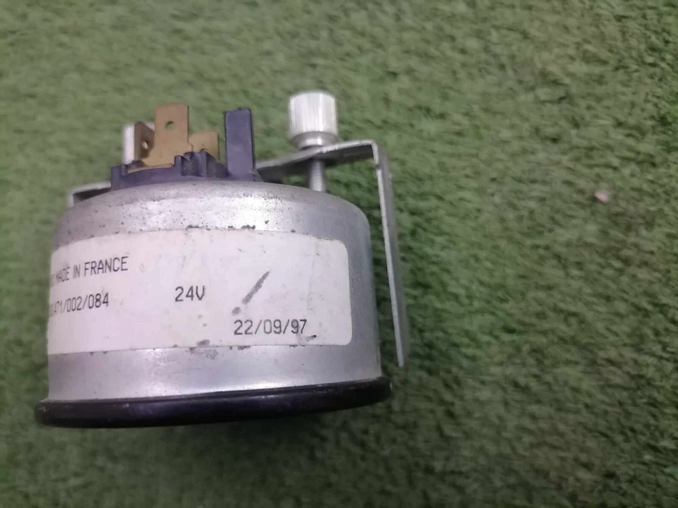 Manómetro de presión de aceite VDO vintage CLÁSICO FRANCIA 24V,4 BAR Foto 3 de 4